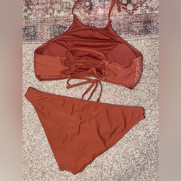 Brown Textured Bikini Set with Ribbed Pattern - Picture 3 of 4